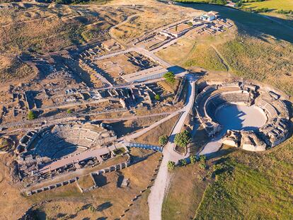 Vista de dron del Parque Arqueológico de Segóbriga (Cuenca). Imagen cedida por Pedro V. Arribas.