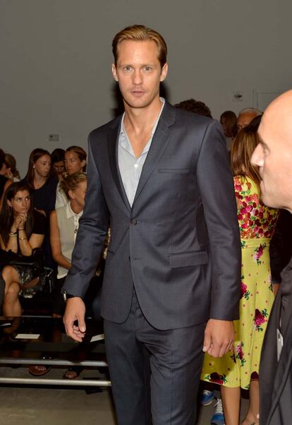 El actor sueco Alexander Skarsgard no ha querido perderse el desfile de Calvin Klein, firma de la que es imagen.