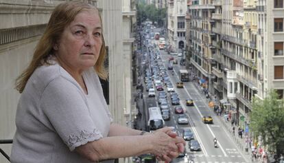 Concha de Ferrer, en el balcón de su piso en Via Laietana.