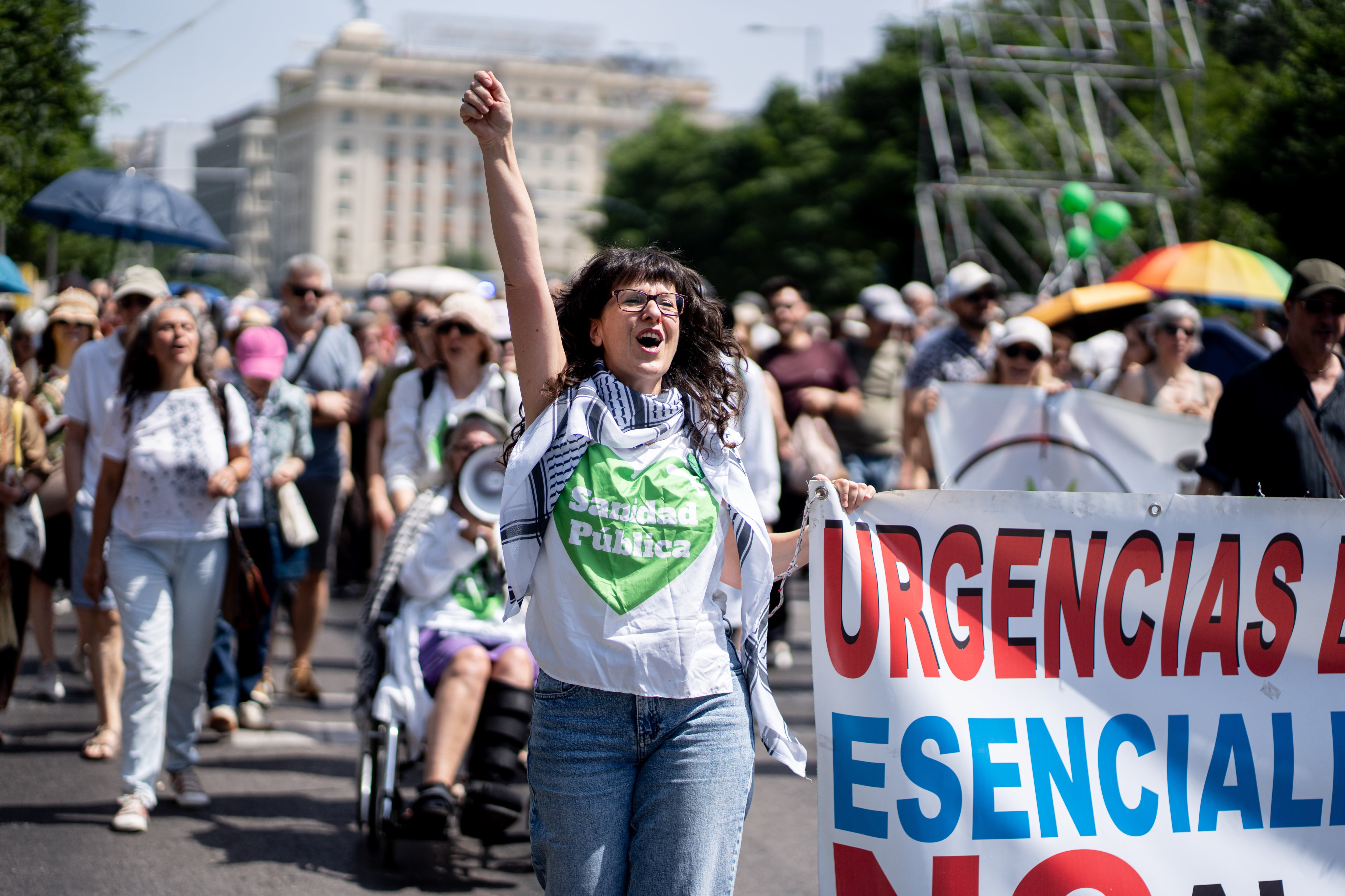 Miles de personas salen a la calle en Madrid contra la política sanitaria de&hellip;