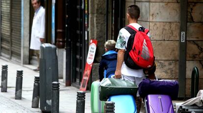 Turistas en una calle de Madrid.