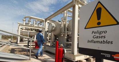 Planta de producción de crudo y gas de Repsol YPF.