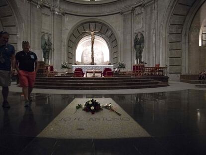 Tumba de José Antonio Primo de Rivera en el Valle de Cuelgamuros, en 2018.