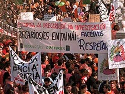 Manifestación de becarios de investigación en Madrid en 2001.