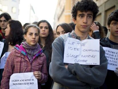 Estudiantes italianos recuerdan al magistrado Falcone.