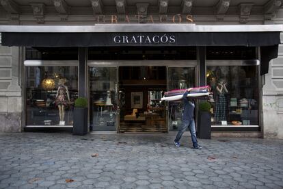 Gratacós es traslladarà aquest cap de setmana al carrer Pau Claris, un emplaçament temporal abans d'instal·lar-se definitivament al barri de Gràcia.