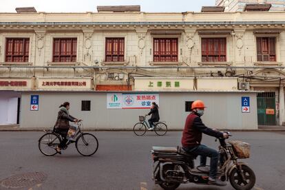 A freight container in Shanghai transformed into a clinic during the Covid-19 pandemic.