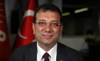 Imagen del opositor socialdemócrata Ekrem Imamoglu, ganador de las elecciones municipales en Estambul del pasado marzo.