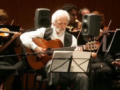 El guitarrista Manolo Sanl&uacute;car.