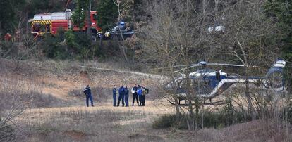 Busqueda de los restos del helicóptero siniestrado.