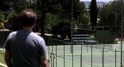 Pistas de tenis del club deportivo RACE.