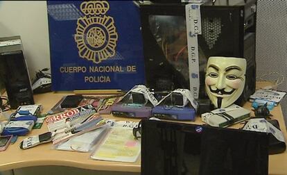 material incautado en la operación policial en la que se ha sido desarticulada la cúpula de piratas informáticos de "Anonymous