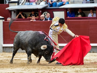 Juan de Castilla, al natural en la plaza de Las Ventas.