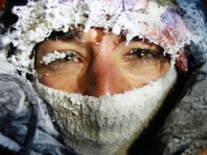 Retrato de Elisabeth R&eacute;vol, por encima de los 7.000 metros, en el Nanga Parbat