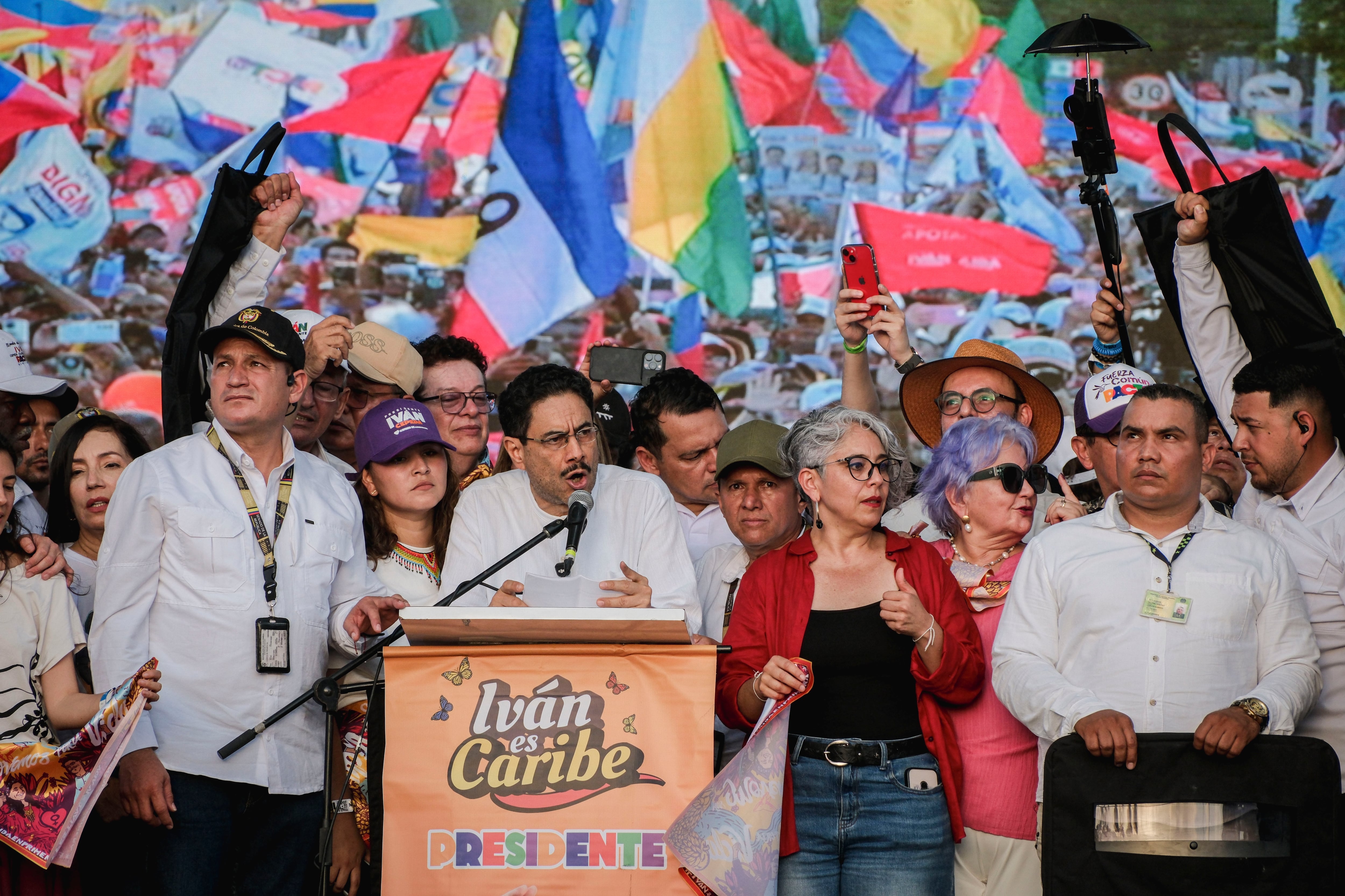 Iván Cepeda en su cierre de campaña en Barranquilla, el 24 de mayo.