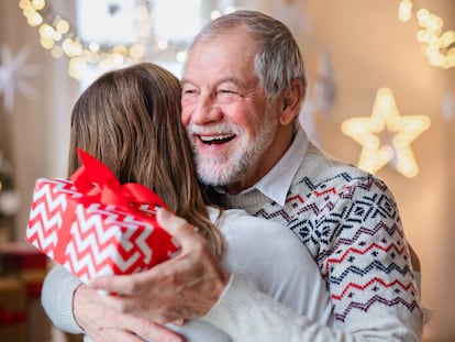 Artículo de EL PAÍS Escaparate que describe los mejores regalos para padres que entregar en la Navidad de 2024.