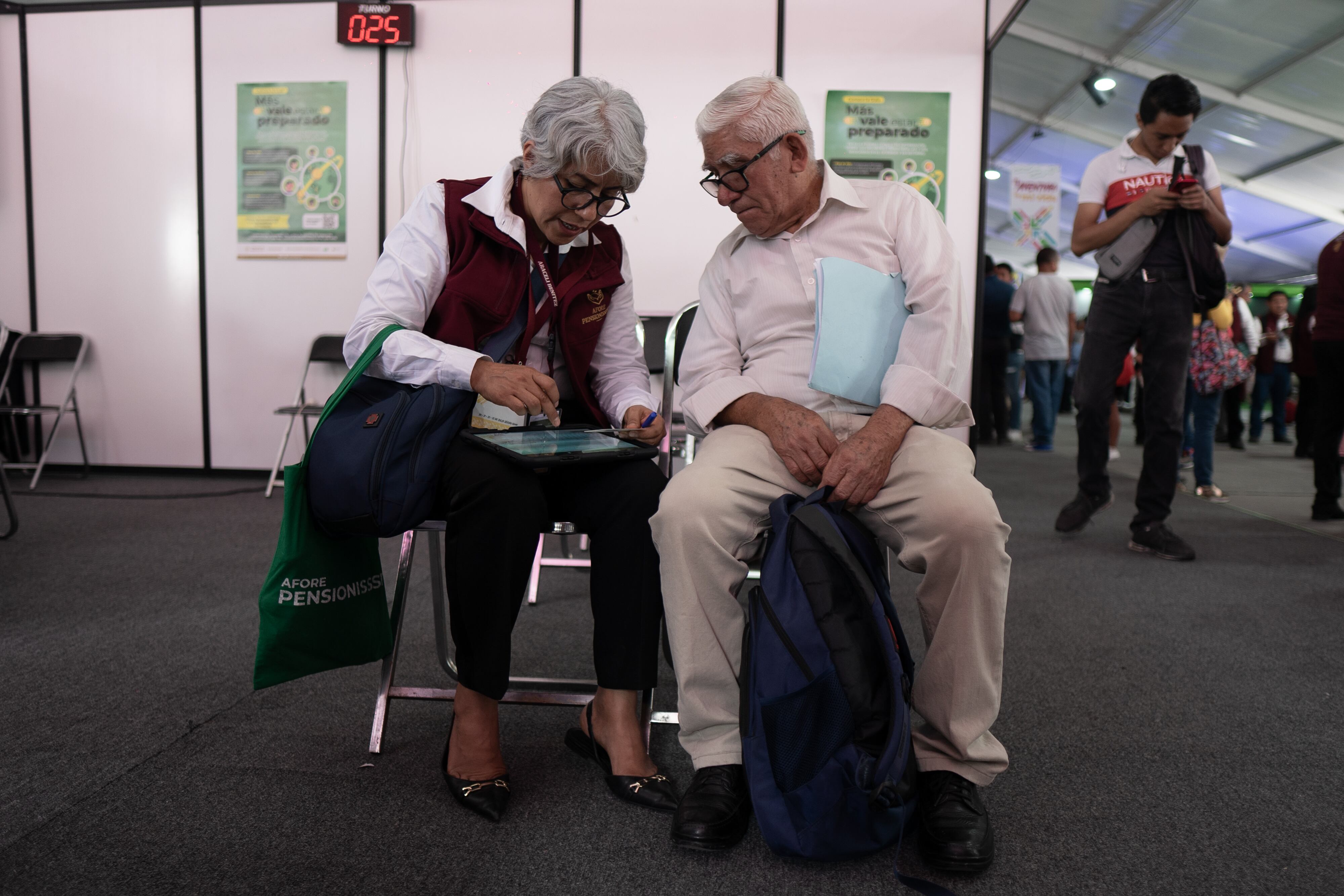 Pensiones en México: edad para jubilarse, reformas, semanas cotizadas y diferencias entre la Ley 73 y 97 del IMSS