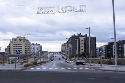 Entrada a El Cañaveral, el barrio más nuevo de Madrid, por la Avenida Miguel Delibes.