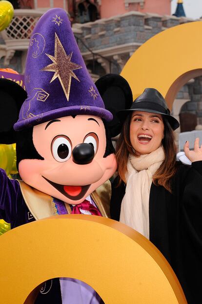 Hace unos días, Salma Hayek fue a Disneyland París a celebrar el 20º aniversario.