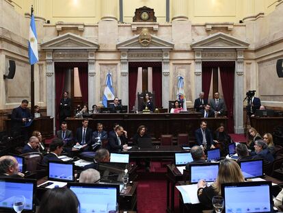 La Cámara del Senado, presidida por Victoria Villarruel, termina una Sesión Ordinaria el 18 de abril, en Buenos Aires, Argentina.