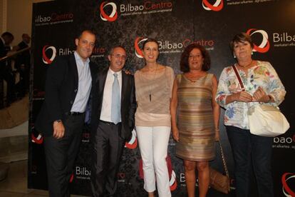 Uno de los grupos con representación municipal, asistentes a la fiesta de BilbaoCentro.