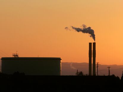 Una refinería en Rodeo, California.