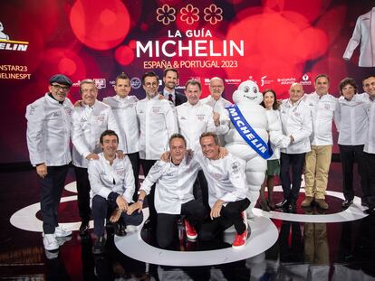 Los chef con tres estrellas Michelin posan tras la gala de entrega de los galardones el pasado 28 de noviembre.