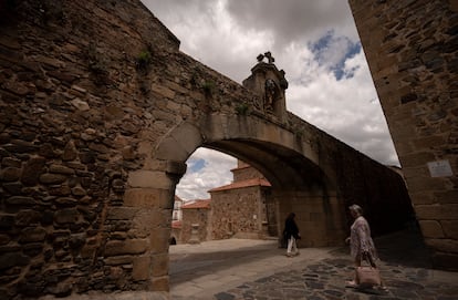 El Arco de la Estrella, la puerta principal de entrada a la ciudad monumental de Cáceres.