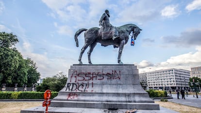 Estátua equestre do rei Leopoldo II, vandalizada em Bruxelas em junho de 2020.