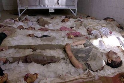 Los cadáveres de los 19 pescadores, conservados en hielo ayer en la morgue de Hadiza.