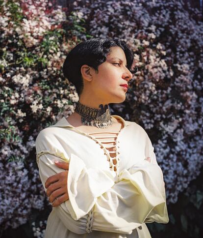 Fatima Al Qadiri celebra la melancolía como forma cultural en ‘Medieval Femme’ (Hyperdub, 2021).