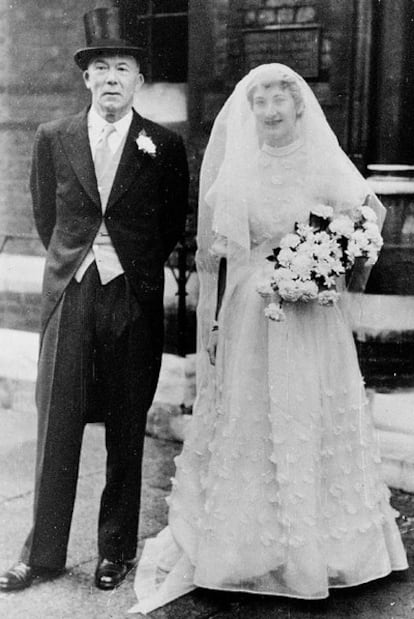 Gerald Brenan, padrino en la boda de su hija Miranda Helen.