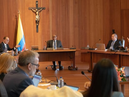 El saliente Francisco Barbosa rinde un informe de su gestión ante el pleno de la Corte Suprema de Justicia, el 8 de febrero en Bogotá (Colombia).