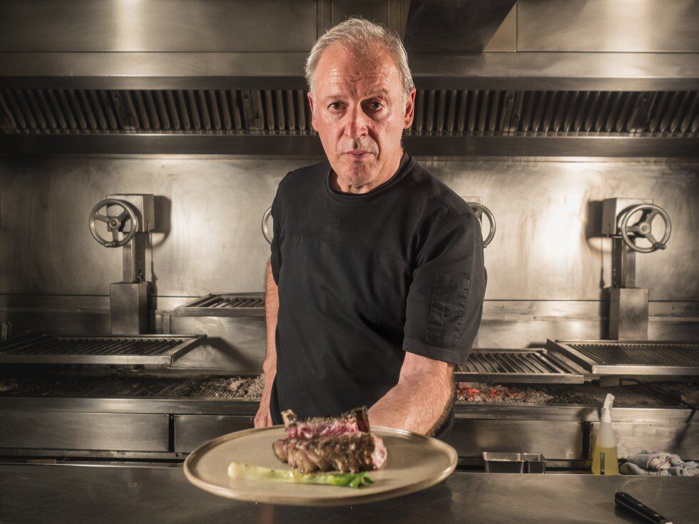 Bittor Arginzoniz, el mago de las brasas, en el Asador Etxebarri, en el cuarto puesto de la lista de The World's 50 Best Restaurants.