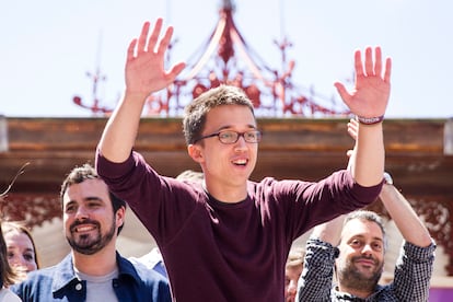 Desde la izquierda, Alberto Garzón, Íñigo Errejón y Xulio Ferreiro, en el mitin en A Coruña en la campaña de las elecciones legislastivas del 26-J de la candidatura autonómica En Marea que contó con los líderes de la coalición Unidos Podemos, el 19 de junio de 2016.