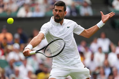 Novak Djokovic durante el partido ante Miomir Kecmanovic este viernes.