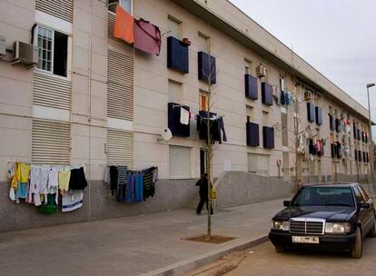 Un bloque de viviendas protegidas en el barrio de Sant Cosme, en El Prat