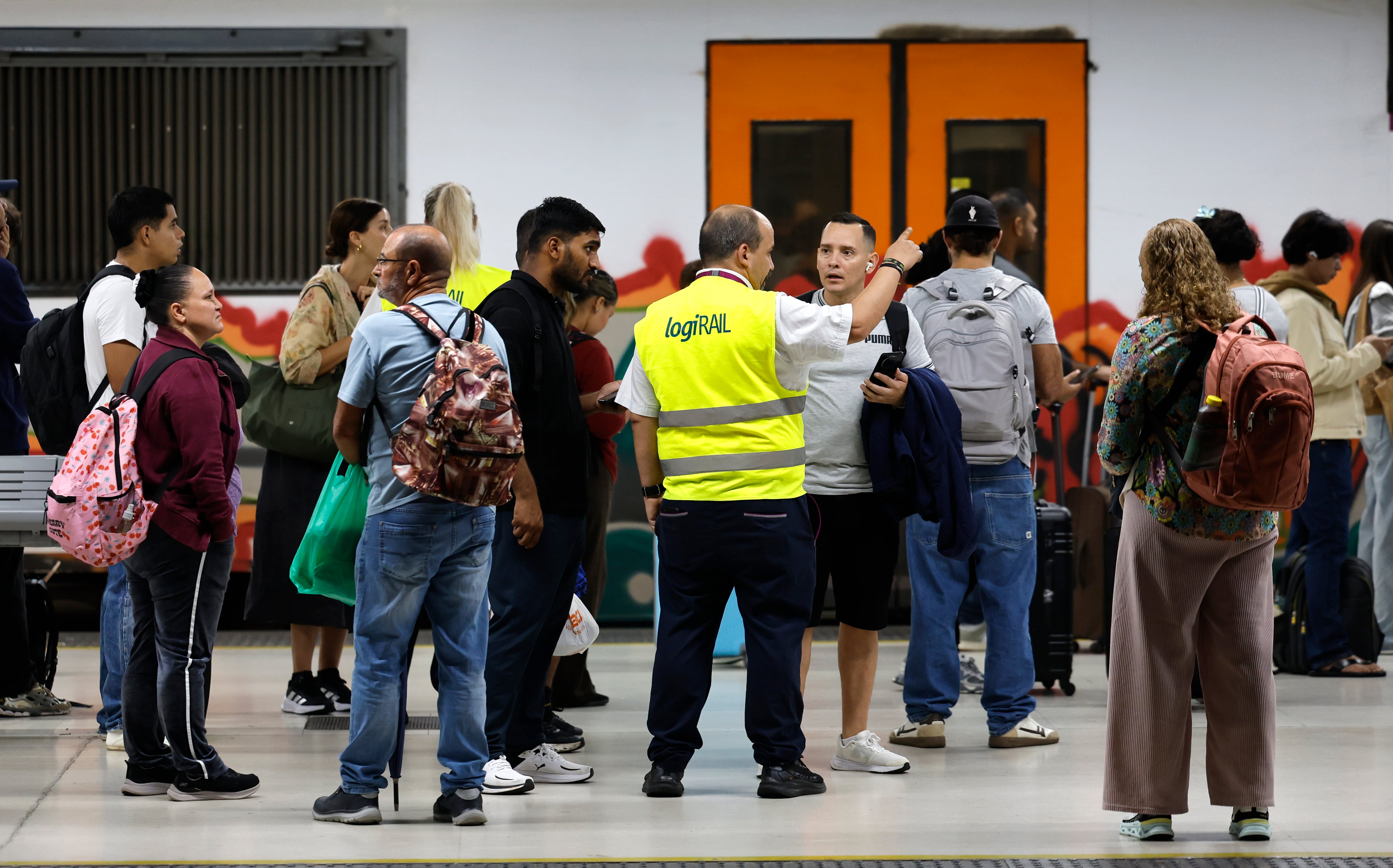 Los cortes siguen en Rodalies este jueves en una jornada de paros en el bus de Barcelona