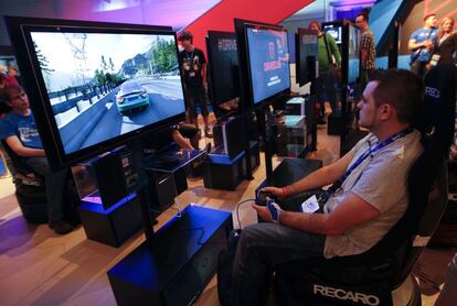 Visitantes juagando al Driveclub con la PS4