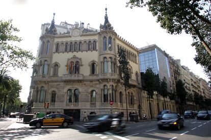 Edificio del Círculo Ecuestre de Barcelona, en la confluencia entre Diagonal de Balmes.