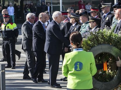 Los ministros saludaron a las fuerzas policiales instantes antes del homenaje