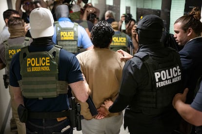 ICE arrests Immigrants Inside New York City Courthouse