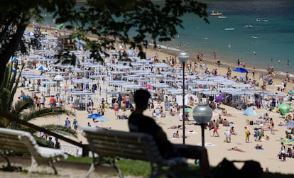 Vista de la playa de Ondarreta de San Sebastián, el pasado 9 de julio.