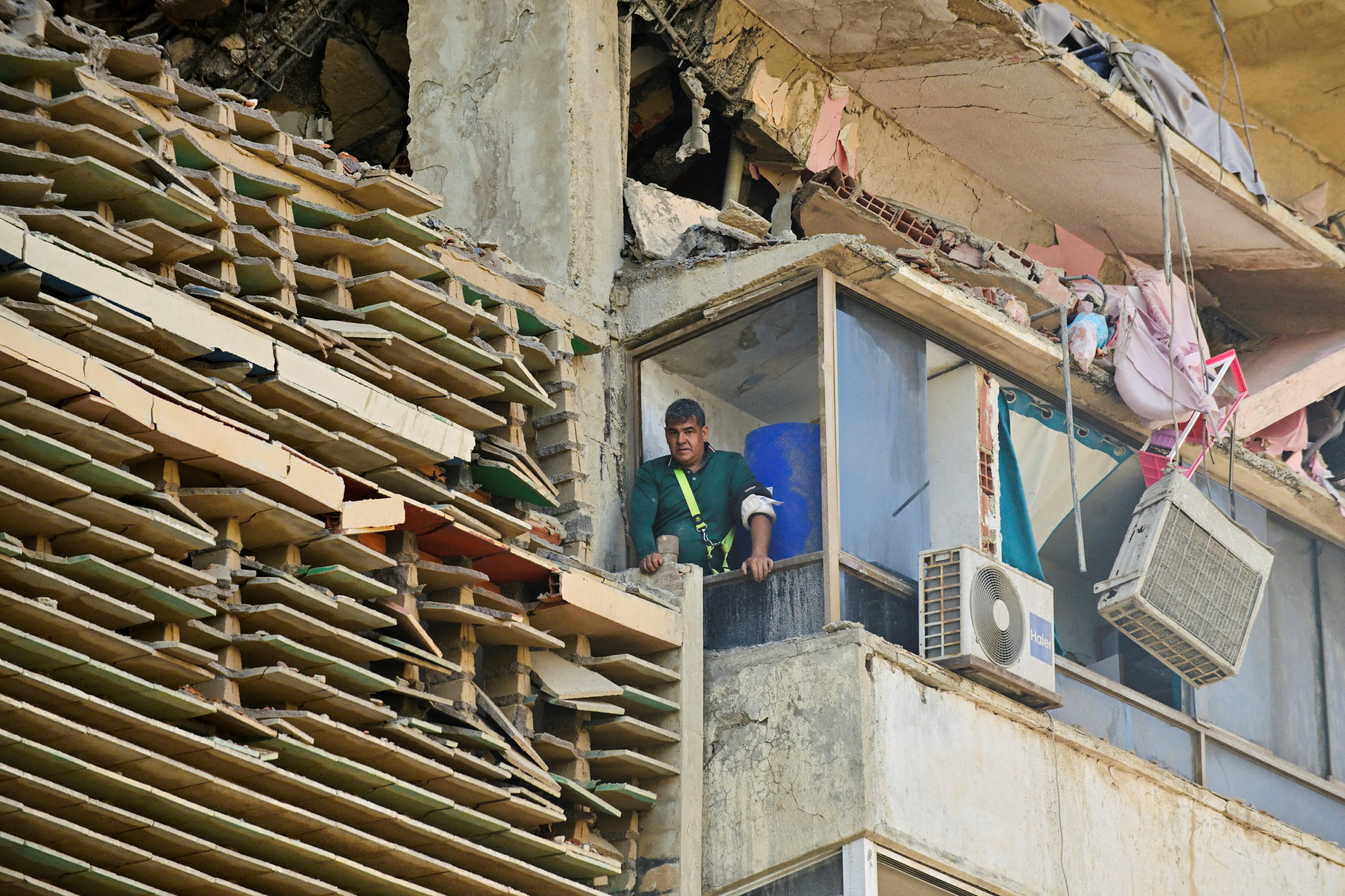 El terremoto en Venezuela, en vivo | El Gobierno de Venezuela eleva a 235 los muertos y a 4.300 los heridos un día después de dos terremotos devastadores