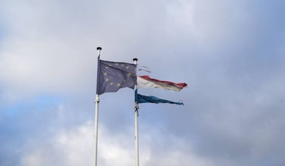 Banderas europea y luxemburguesa, en la capital del Gran Ducado.