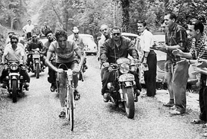 Bahamontes, en la etapa de Grenoble, en 1959, en la que conquistó el <i>maillot</i> amarillo.