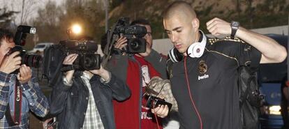 Benzema tras llegar a Pamplona. 