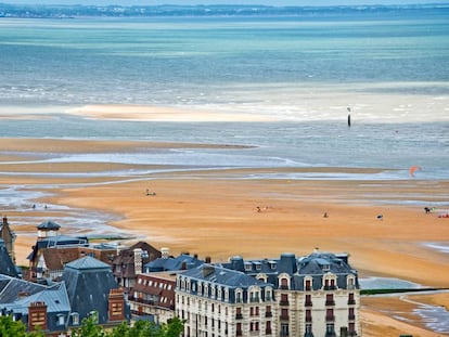 La playa de Houlgate, en Normandía (Francia). 