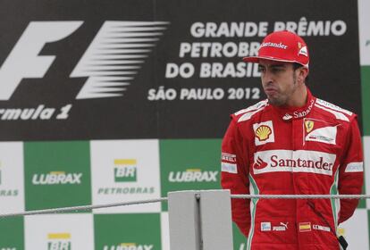 La decepción se repite. Tras rodar como campeón varias vueltas, Vettel escala posiciones y revalida el título, en el GP de Brasil, 25 de noviembre de 2012.