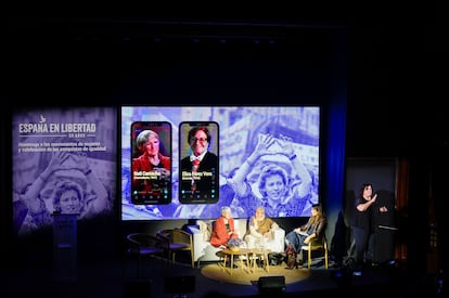 Acto de homenaje a las conquistas en materia de igualdad logradas durante los 50 años de democracia el 28 de marzo de 2025 en Granada.